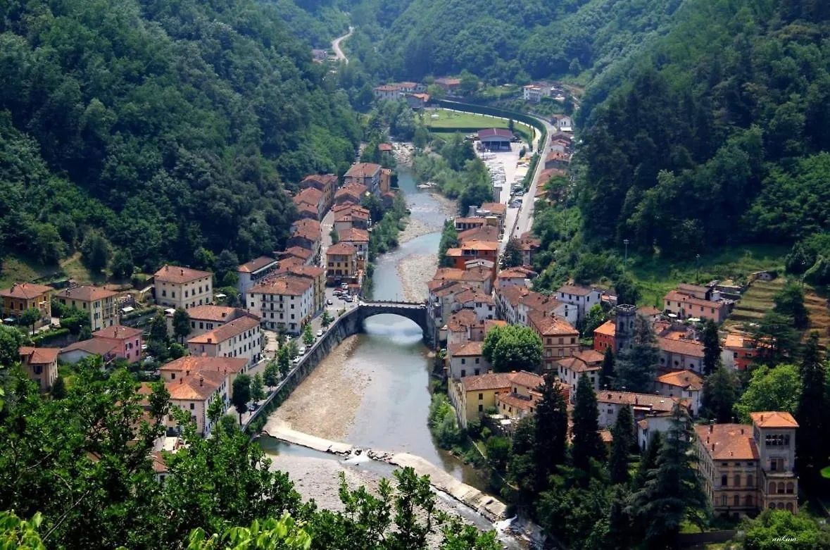 Metato Con Piscina E Giardino Villa Casabasciana